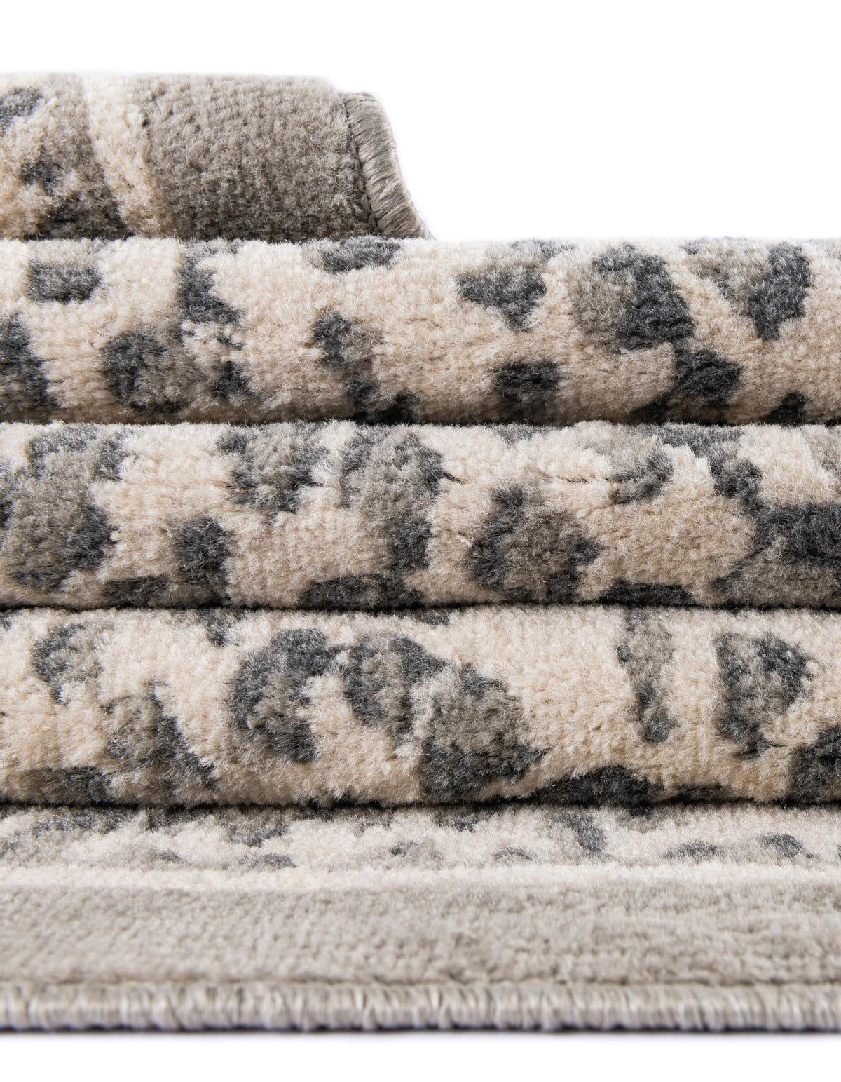 Savannah Sojourn Collection Area Rug - Serengeti Runner Gray  lifestyle 166