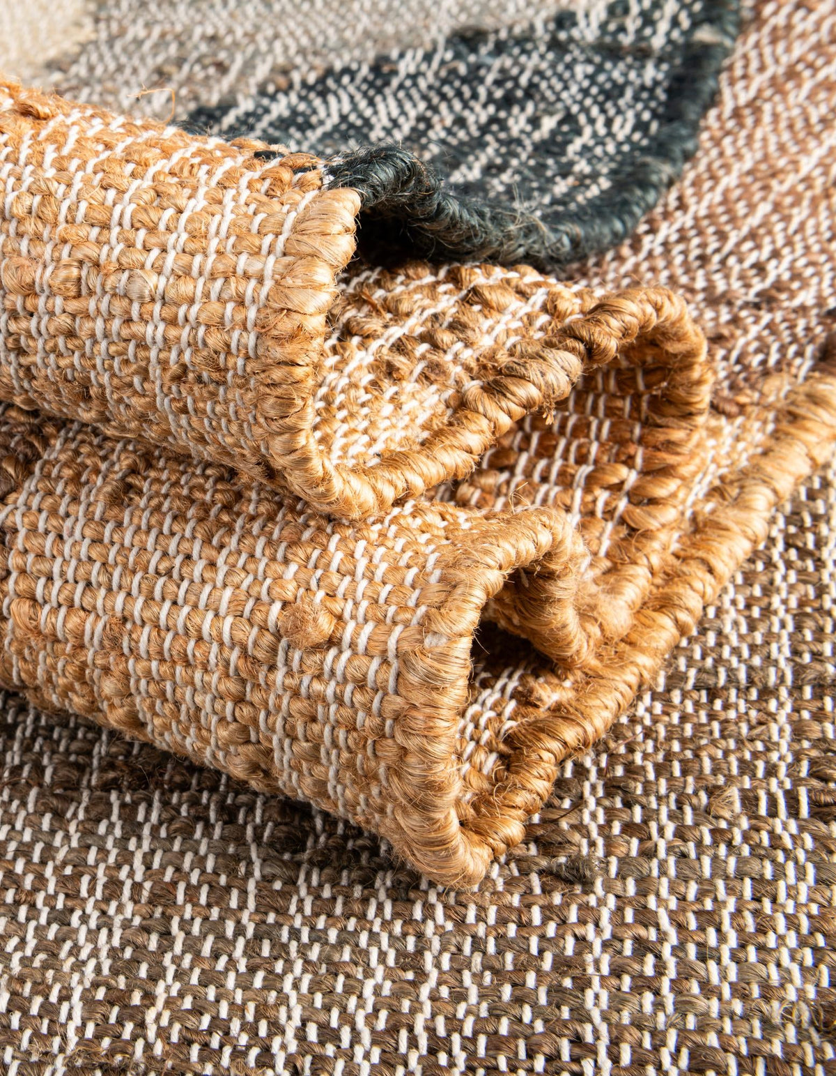 Desert Weave Jute Collection Area Rug -  Mojave Rectangle Multi  lifestyle 20