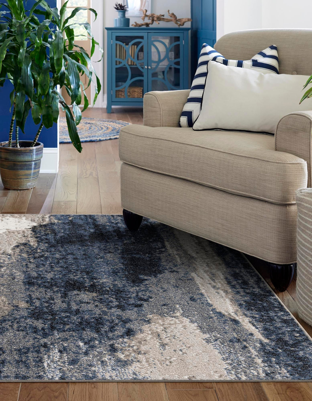 Copenhagen Edge Collection Area Rug - Nyhavn Rectangle Blue  lifestyle 15