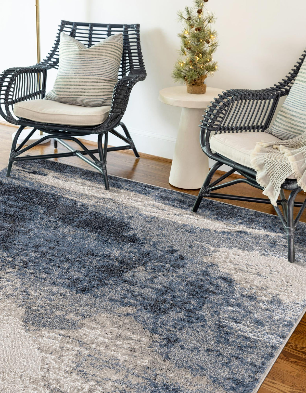 Copenhagen Edge Collection Area Rug - Nyhavn Rectangle Blue  lifestyle 17