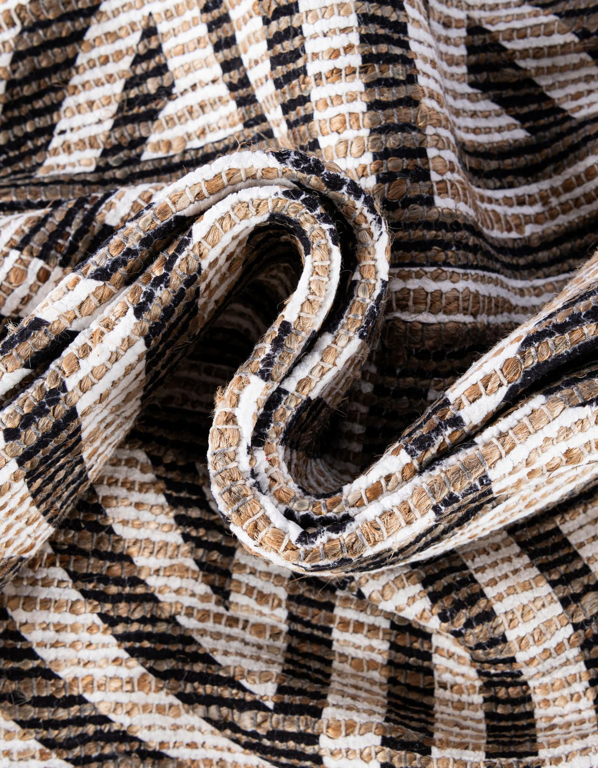 Desert Weave Jute Collection Area Rug -  Thar Rectangle Black and Ivory  lifestyle 38