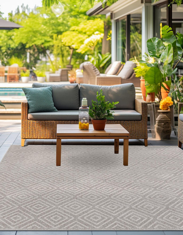 Catalina Cove Outdoor Collection Area Rug -  Venice Square Gray  lifestyle 173