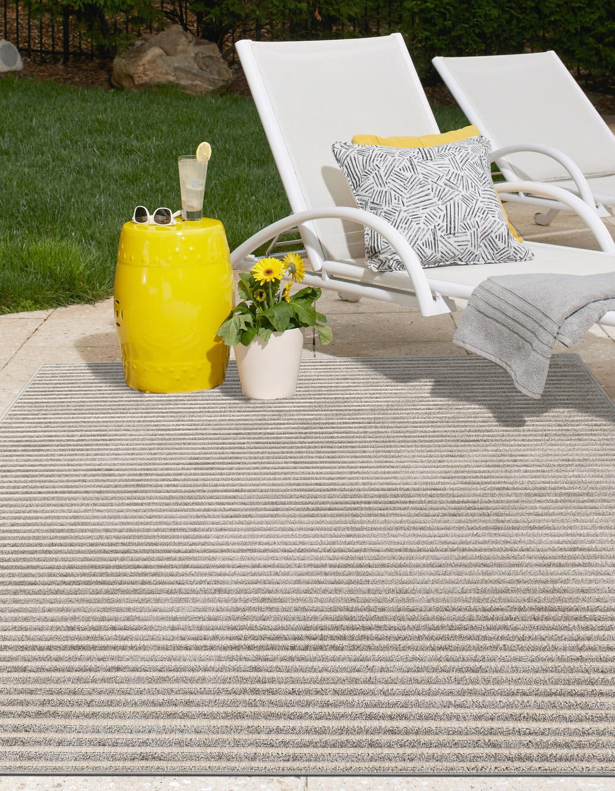 Catalina Cove Outdoor Collection Area Rug -  Zuma Rectangle Gray  lifestyle 21