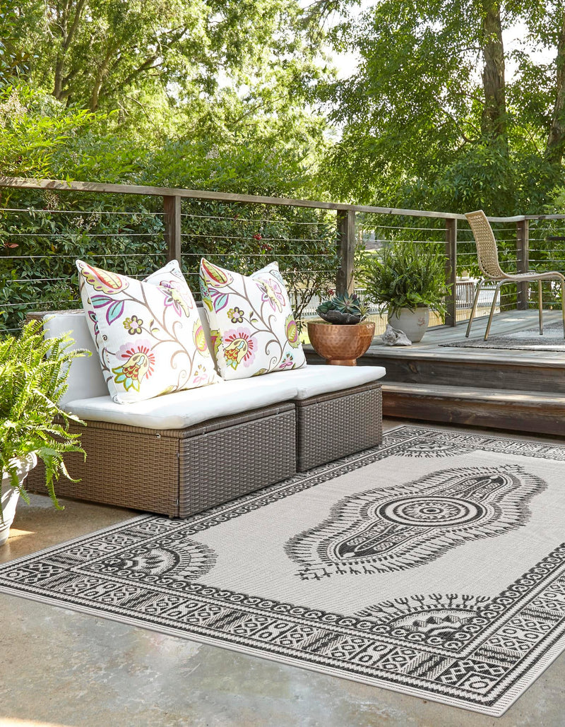 Patio Heritage Collection Area Rug -  Biloxi Rectangle White and Black  lifestyle 13