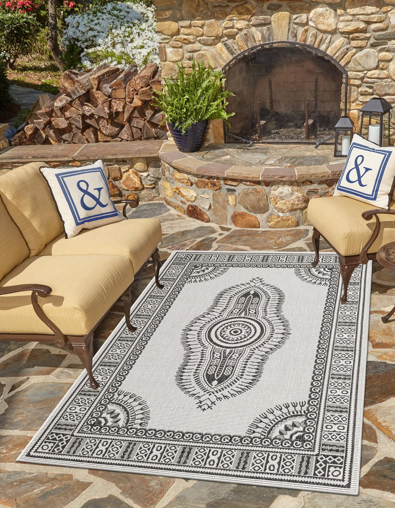 Patio Heritage Collection Area Rug -  Biloxi Rectangle White and Black  lifestyle 25