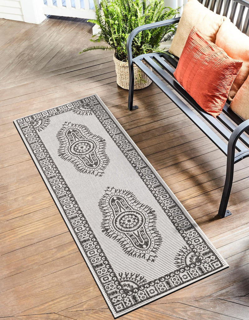 Patio Heritage Collection Area Rug -  Biloxi Runner White and Black  lifestyle 44