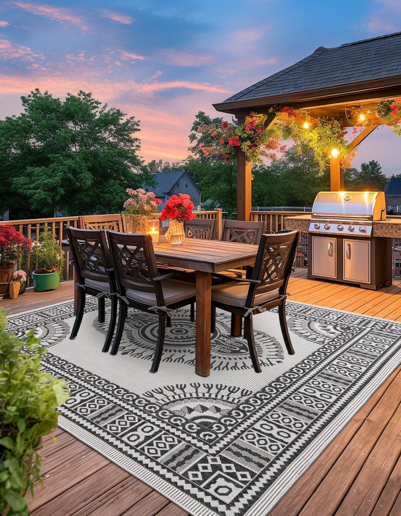 Patio Heritage Collection Area Rug -  Biloxi Square White and Black  lifestyle 55