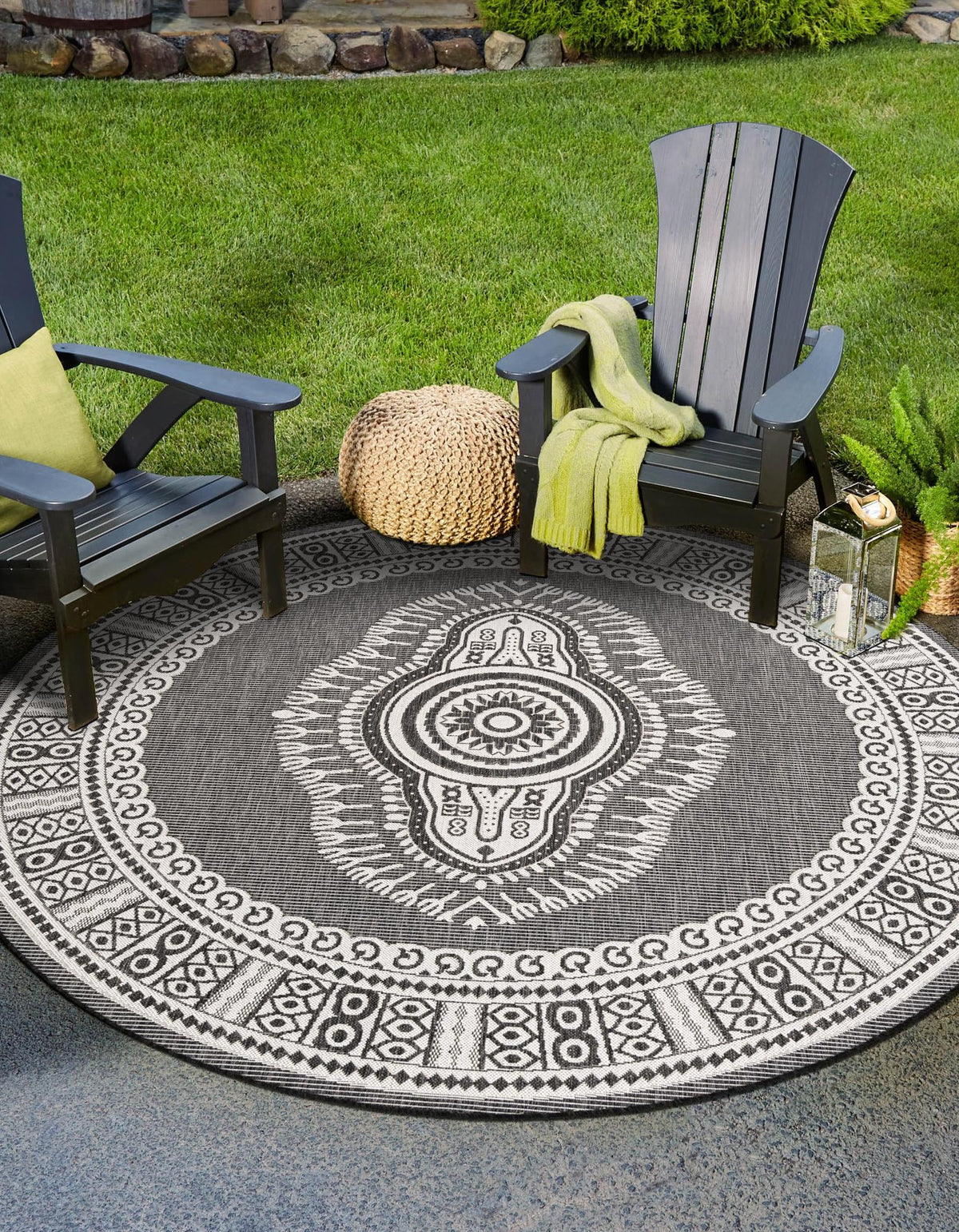 Patio Heritage Collection Area Rug -  Biloxi Round Black and White  lifestyle 153