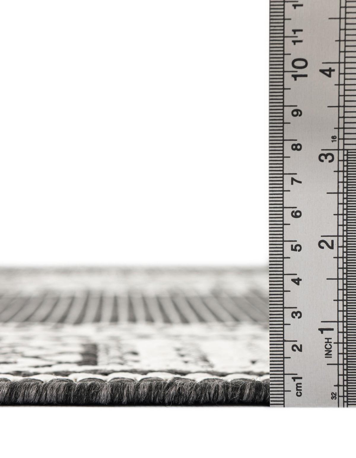 Patio Heritage Collection Area Rug -  Biloxi Round Black and White  lifestyle 163