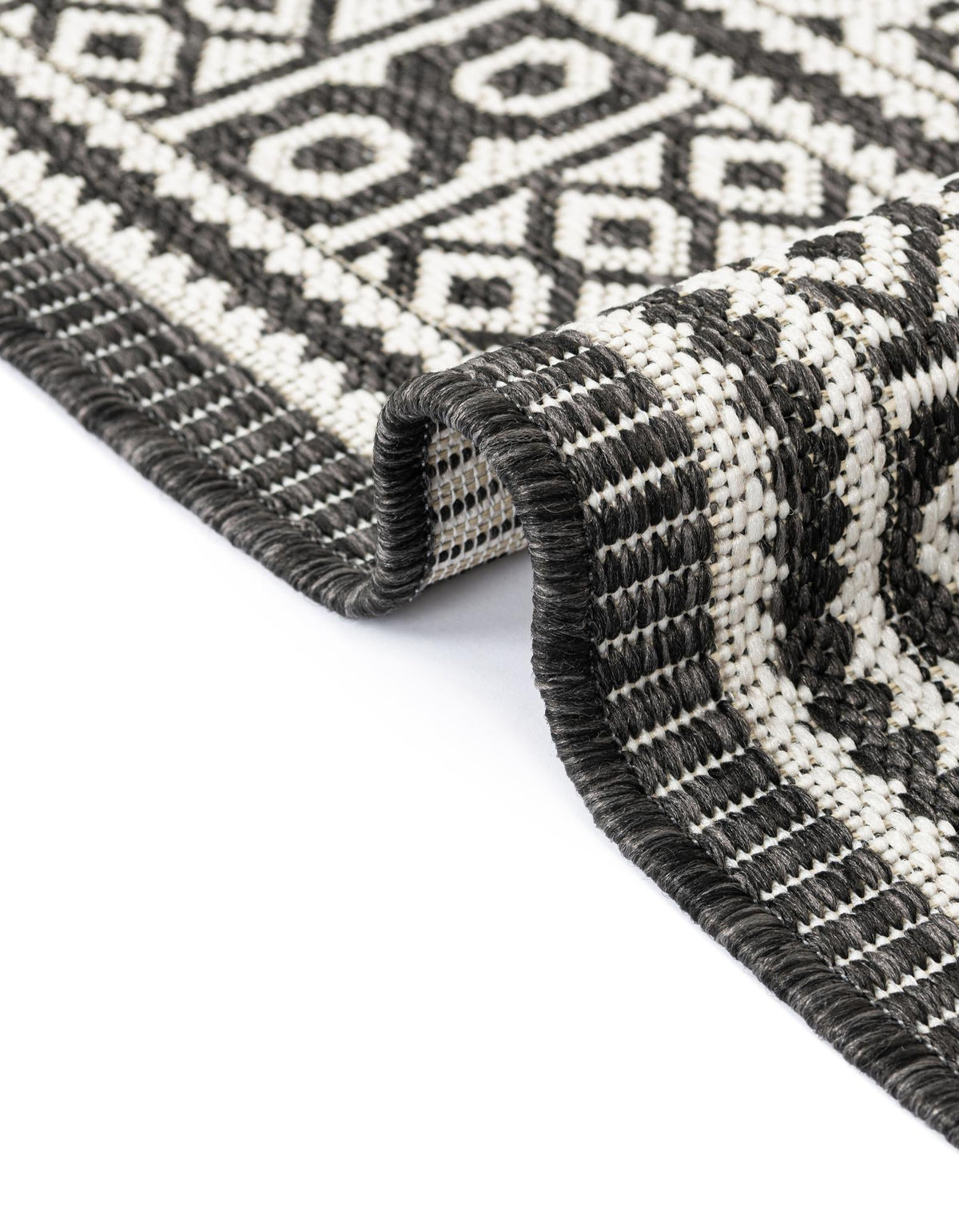 Patio Heritage Collection Area Rug -  Biloxi Round Black and White  lifestyle 191