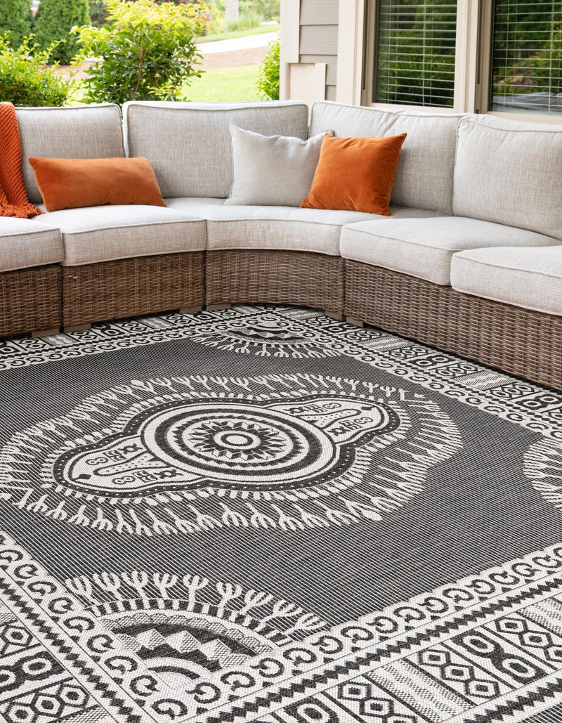 Patio Heritage Collection Area Rug -  Biloxi Square Black and White  lifestyle 58
