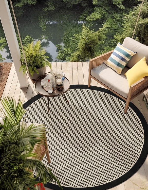 Terrace Fringe Collection Area Rug - Oceanside Round Black  lifestyle 55