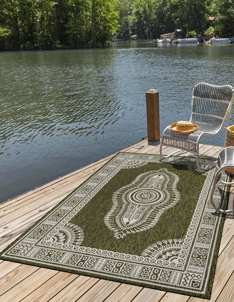 Patio Heritage Collection Area Rug -  Biloxi Rectangle Green  lifestyle 28