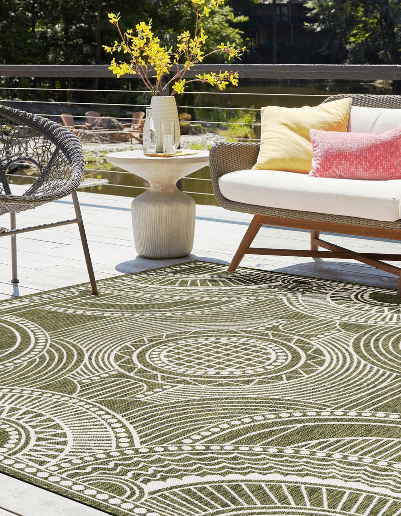 Patio Heritage Collection Area Rug -  Asheville Square Green  lifestyle 72