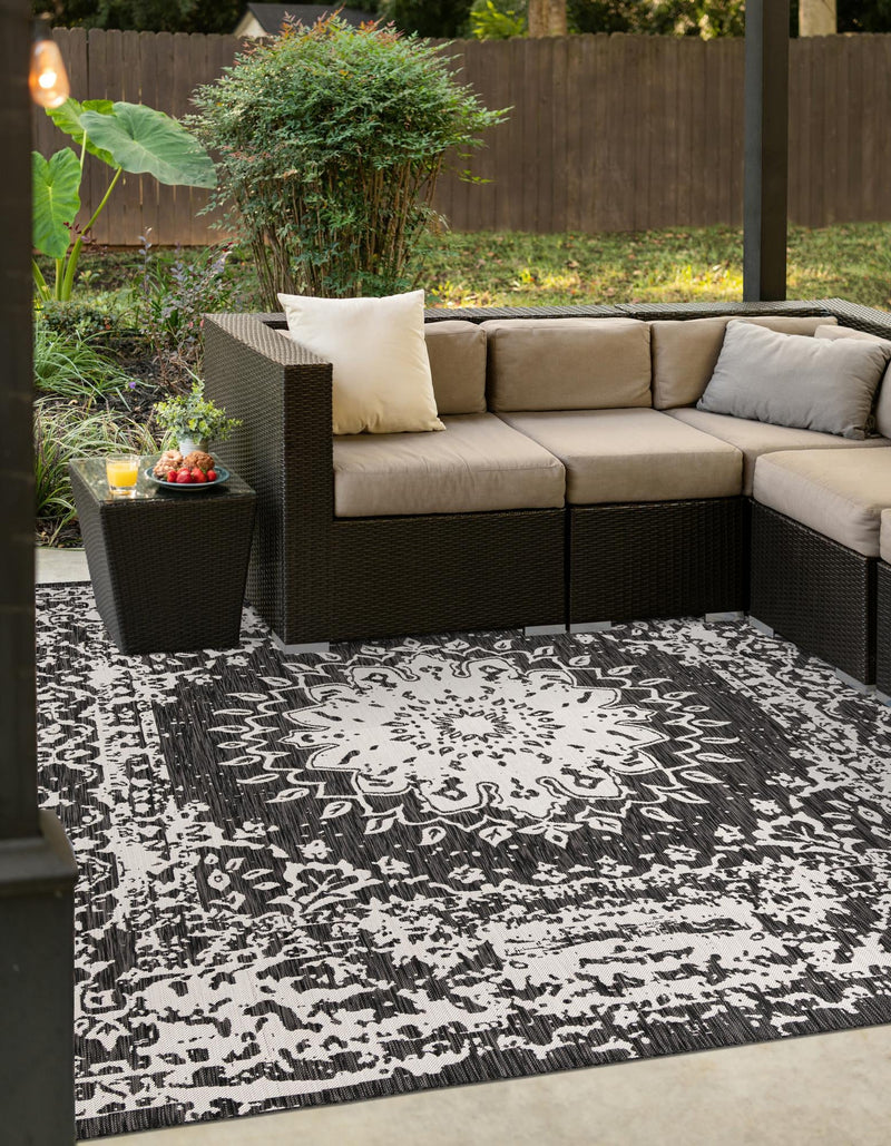 Patio Heritage Collection Area Rug -  Lafayette (Black and White) Square Black and White  lifestyle 37