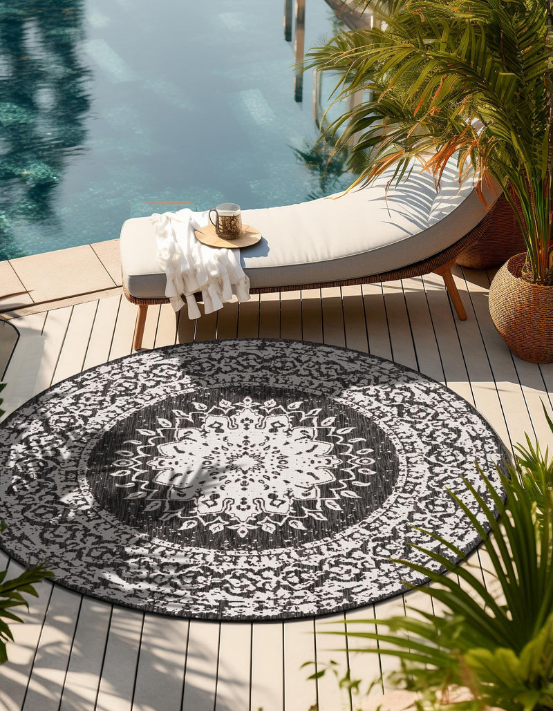 Patio Heritage Collection Area Rug -  Lafayette (Black and White) Round Black and White  lifestyle 12