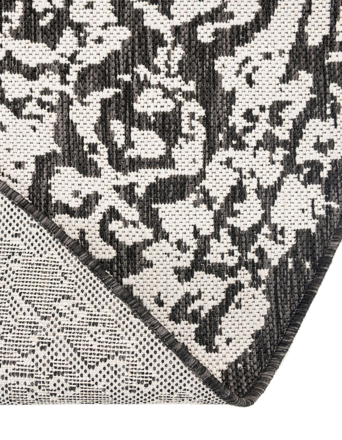 Patio Heritage Collection Area Rug -  Lafayette (Black and White) Round Black and White  lifestyle 47