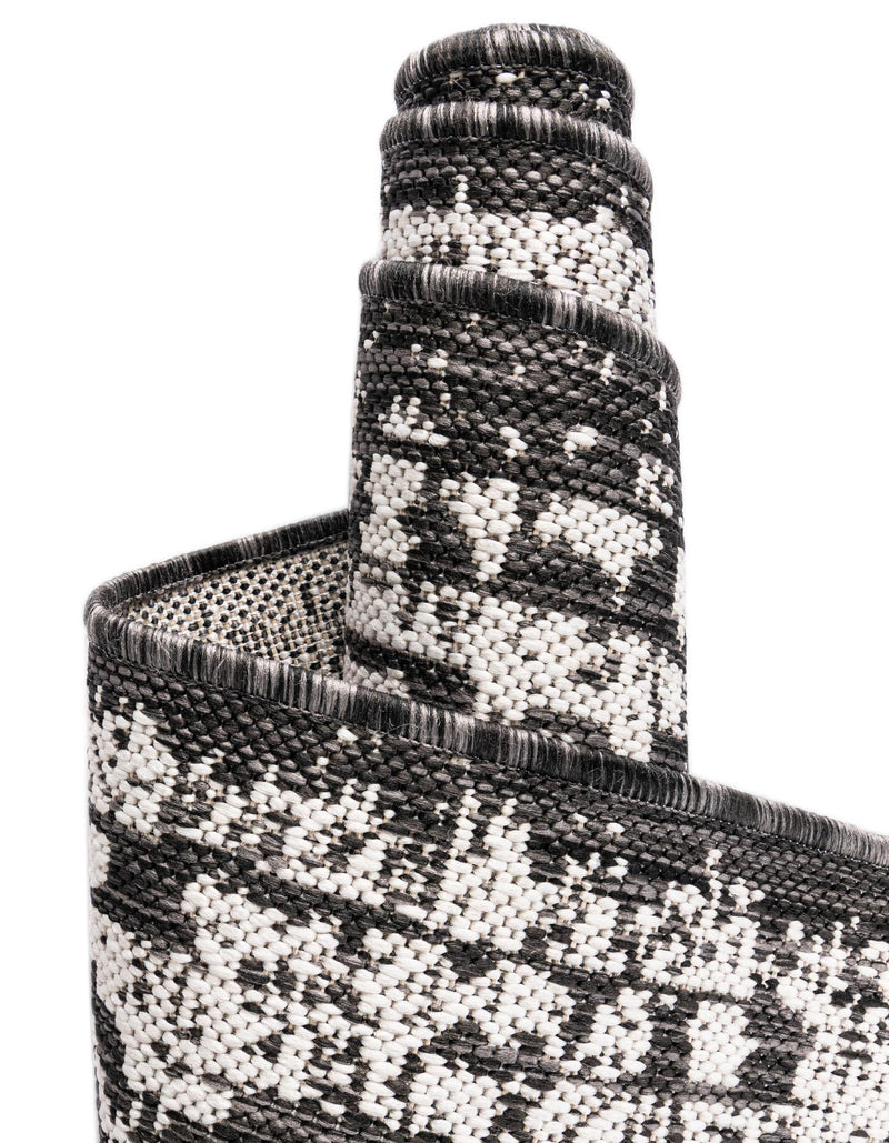 Patio Heritage Collection Area Rug -  Lafayette (Black and White) Round Black and White  lifestyle 50