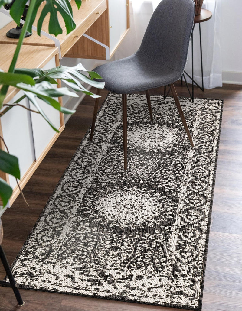 Patio Heritage Collection Area Rug -  Lafayette (Black and White) Runner Black and White  lifestyle 17