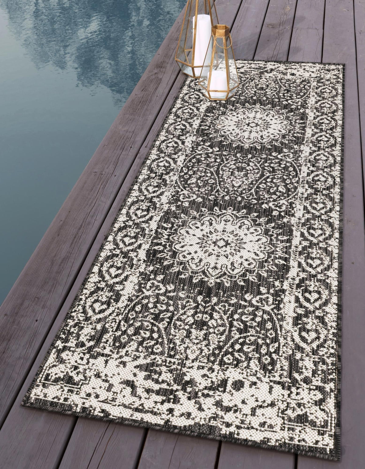 Patio Heritage Collection Area Rug -  Lafayette (Black and White) Runner Black and White  lifestyle 43
