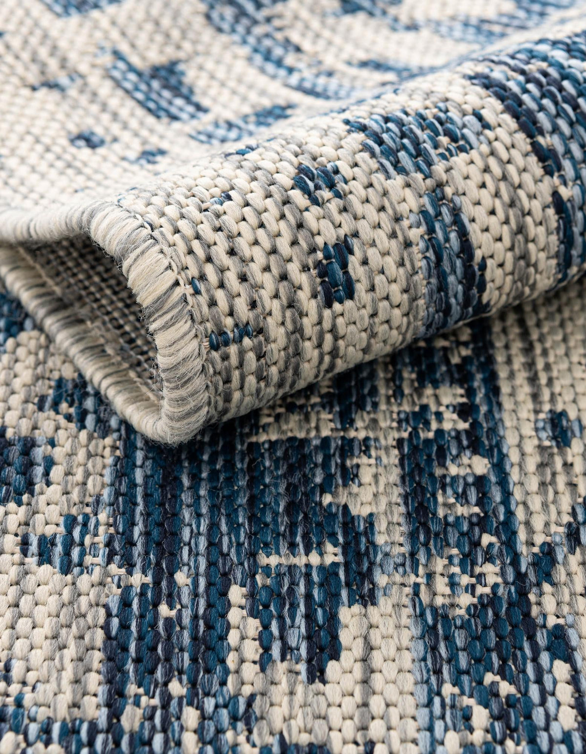 Patio Heritage Collection Area Rug -  Lafayette (Blue) Round Blue  lifestyle 43