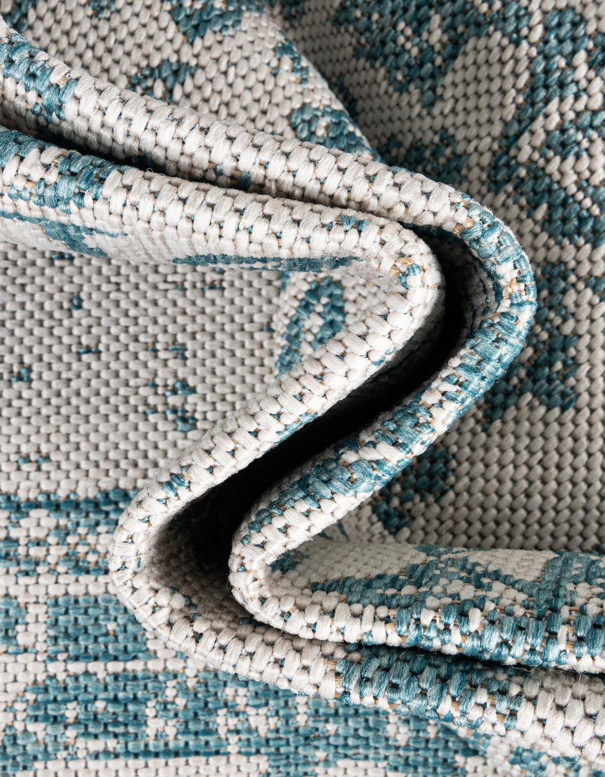 Patio Heritage Collection Area Rug -  Lafayette (Aqua) Round Aqua  lifestyle 46