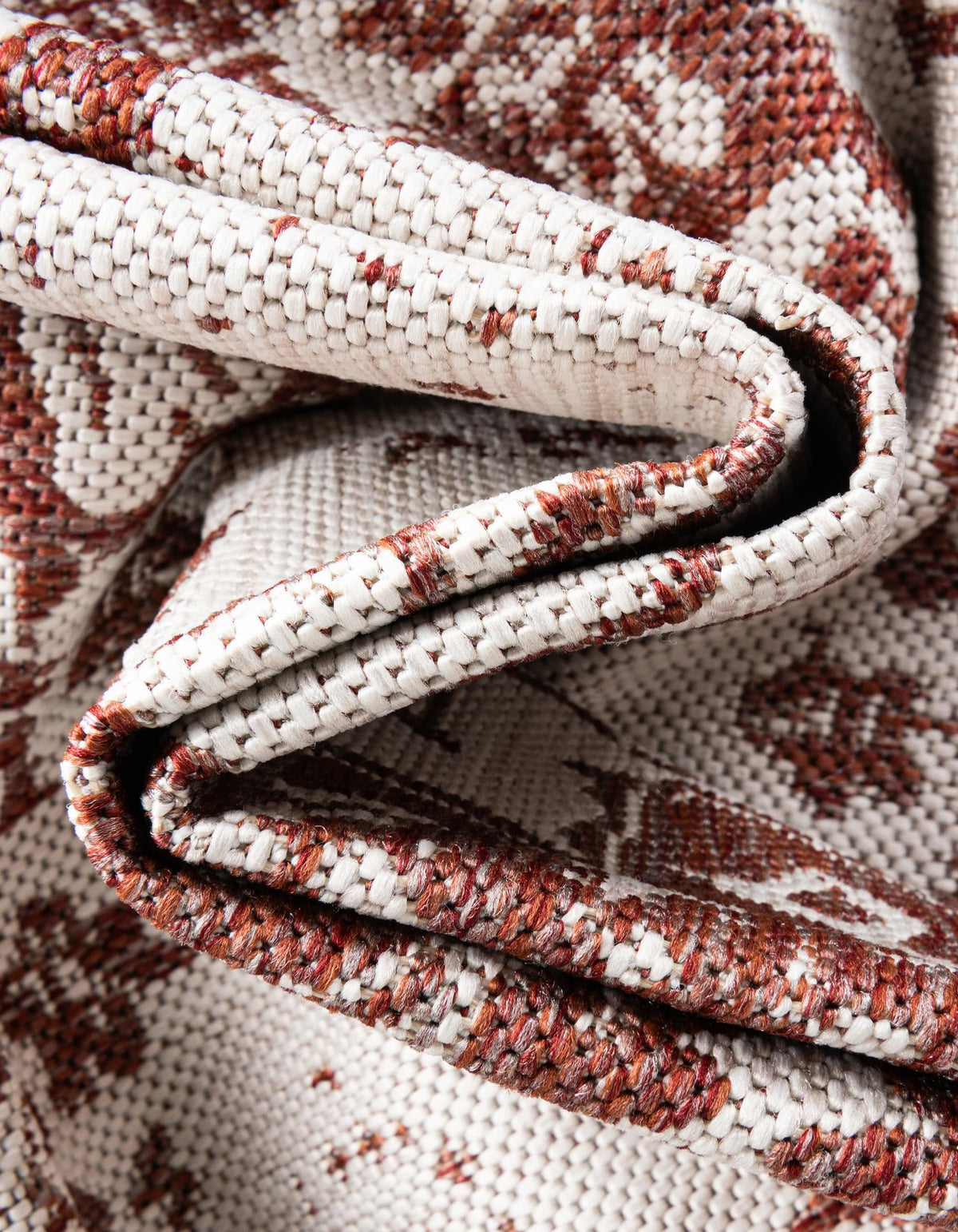 Patio Heritage Collection Area Rug -  Lafayette (Rust Red) Round Rust Red  lifestyle 46