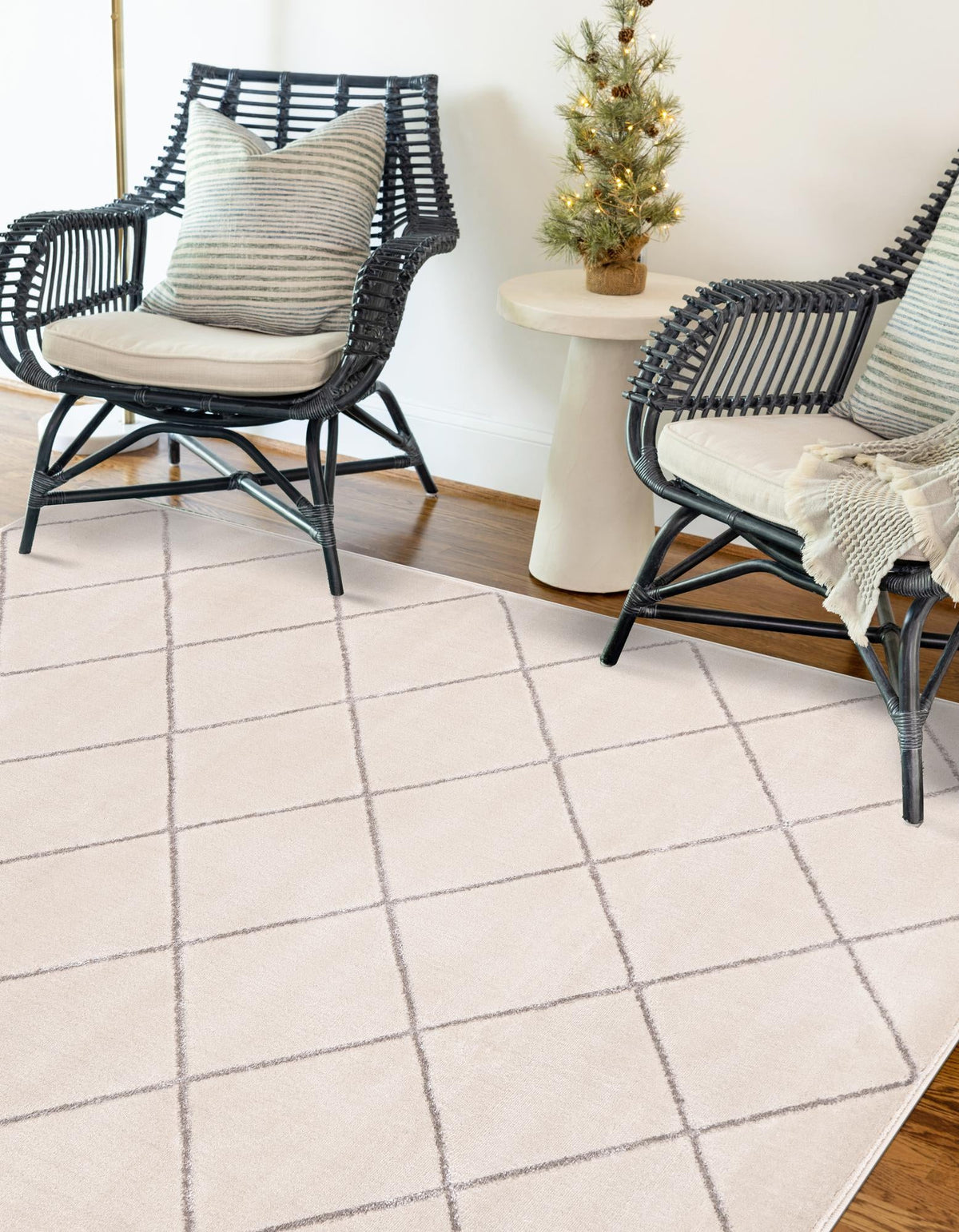 Metropolitan Matrix Collection Area Rug -  Urbana Rectangle White and Silver  lifestyle 13