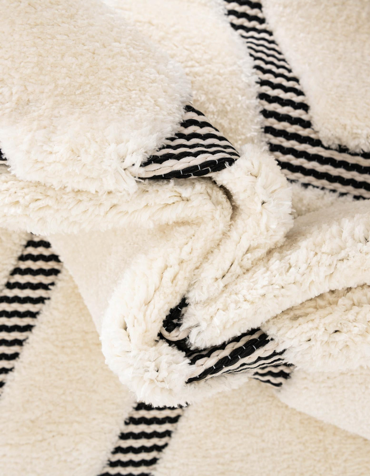 Monochrome Collection Area Rug -  Glacier Rectangle Ivory White  lifestyle 29