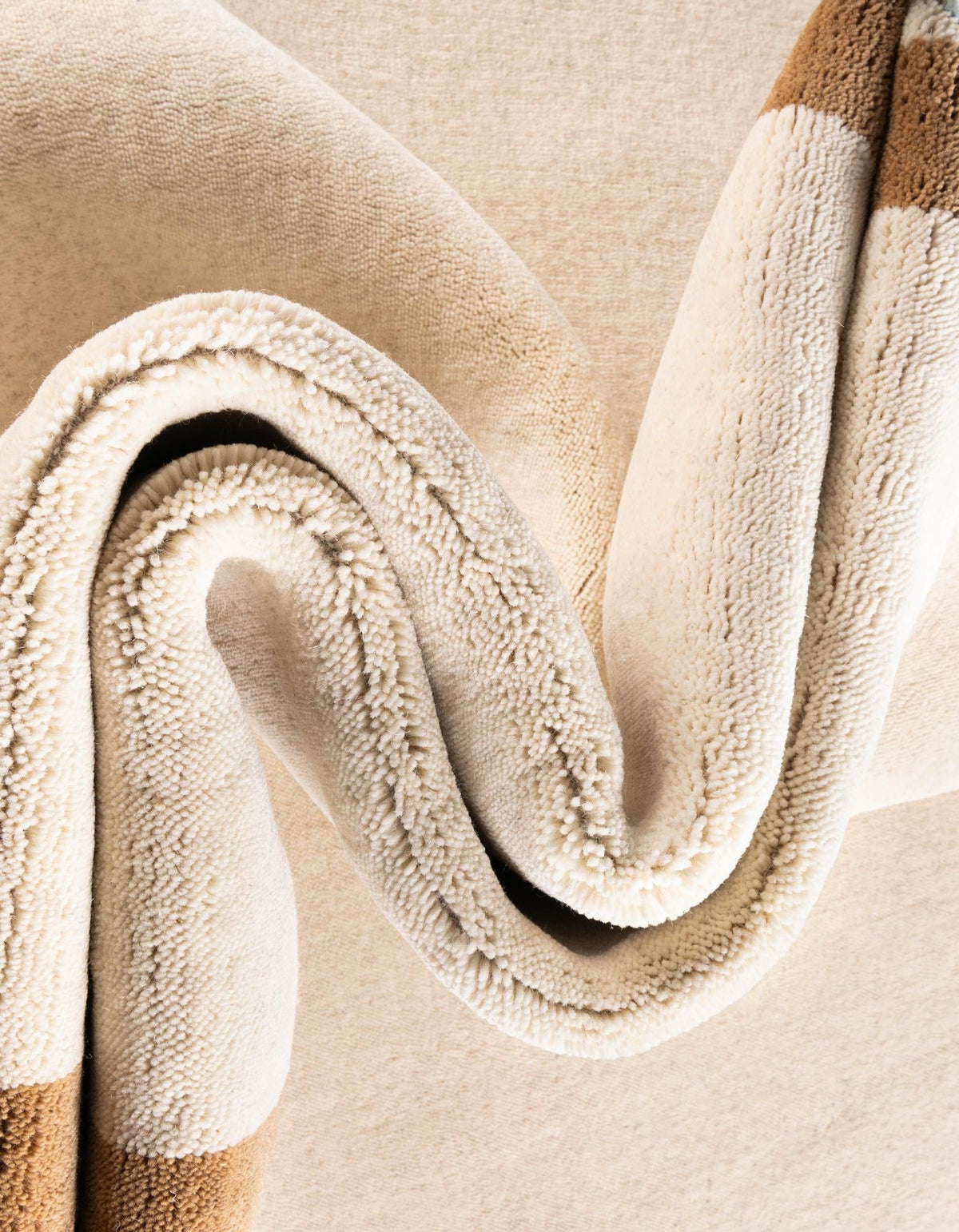 Zara Hills Wool Collection Area Rug - Glenway Runner Ivory  lifestyle 19