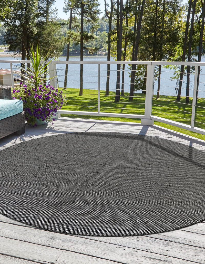 Jill Zarin Malibu Sands Outdoor Collection Area Rug - Pebble (Black Sky) Round Black Sky  lifestyle 16