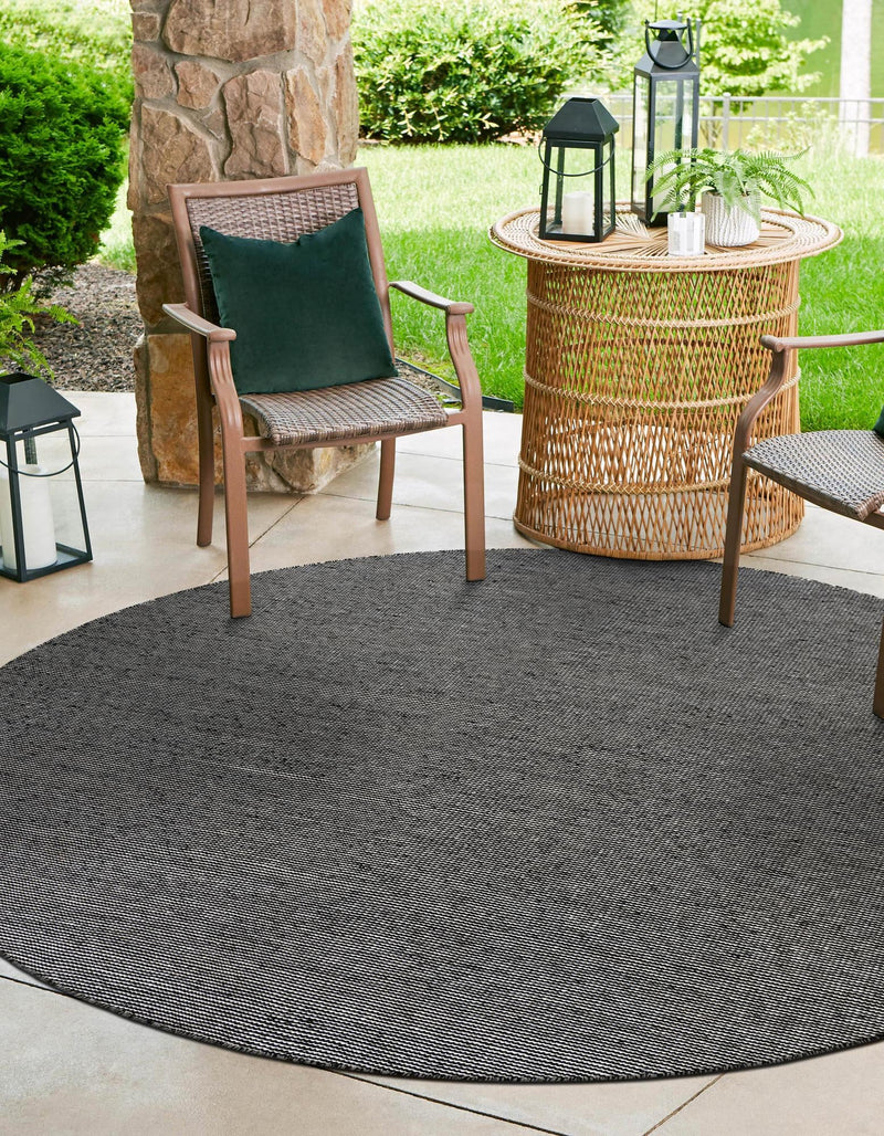Jill Zarin Malibu Sands Outdoor Collection Area Rug - Pebble (Black Sky) Round Black Sky  lifestyle 19