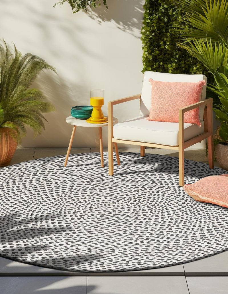 Sustainable Strands Indoor-Outdoor Oasis Collection Area Rug -  Sandbar (Gray) Round Gray  lifestyle 9