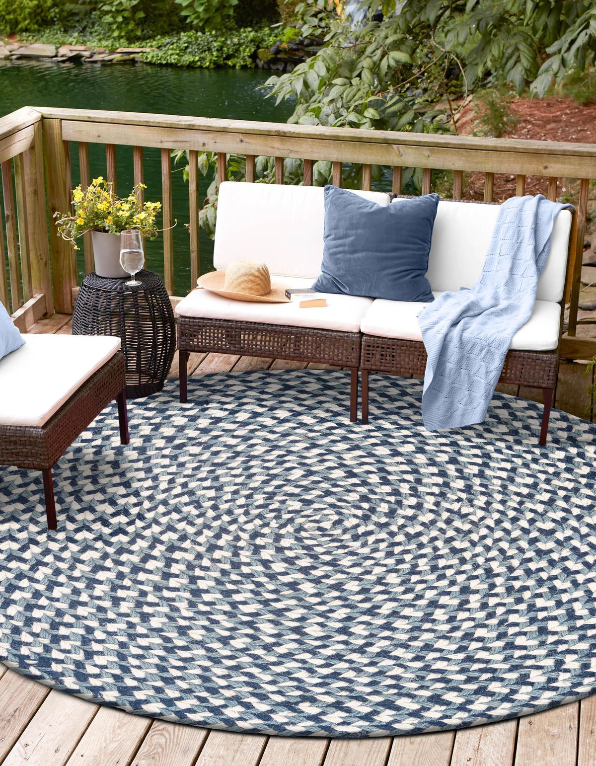 Highland Braided Jute Collection Area Rug - Glenmore (Navy Blue) Round Navy Blue  lifestyle 20