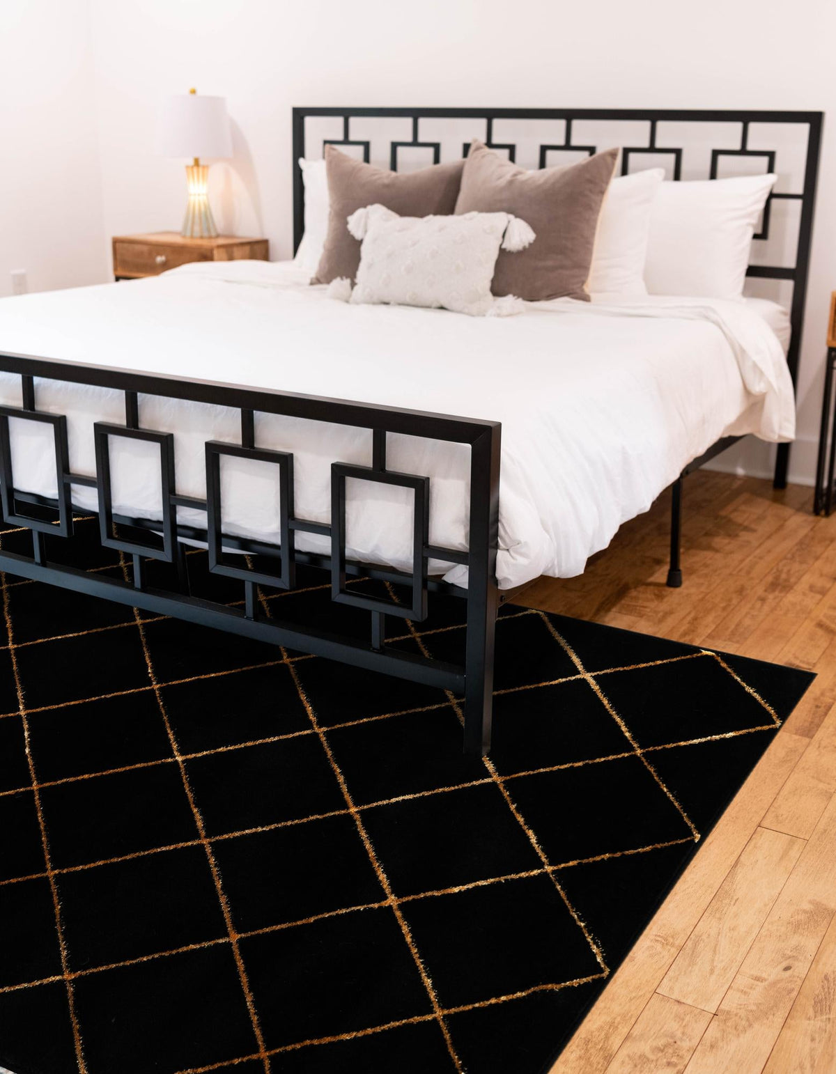 Metropolitan Matrix Collection Area Rug -  Urbana Rectangle Black and Gold  lifestyle 27