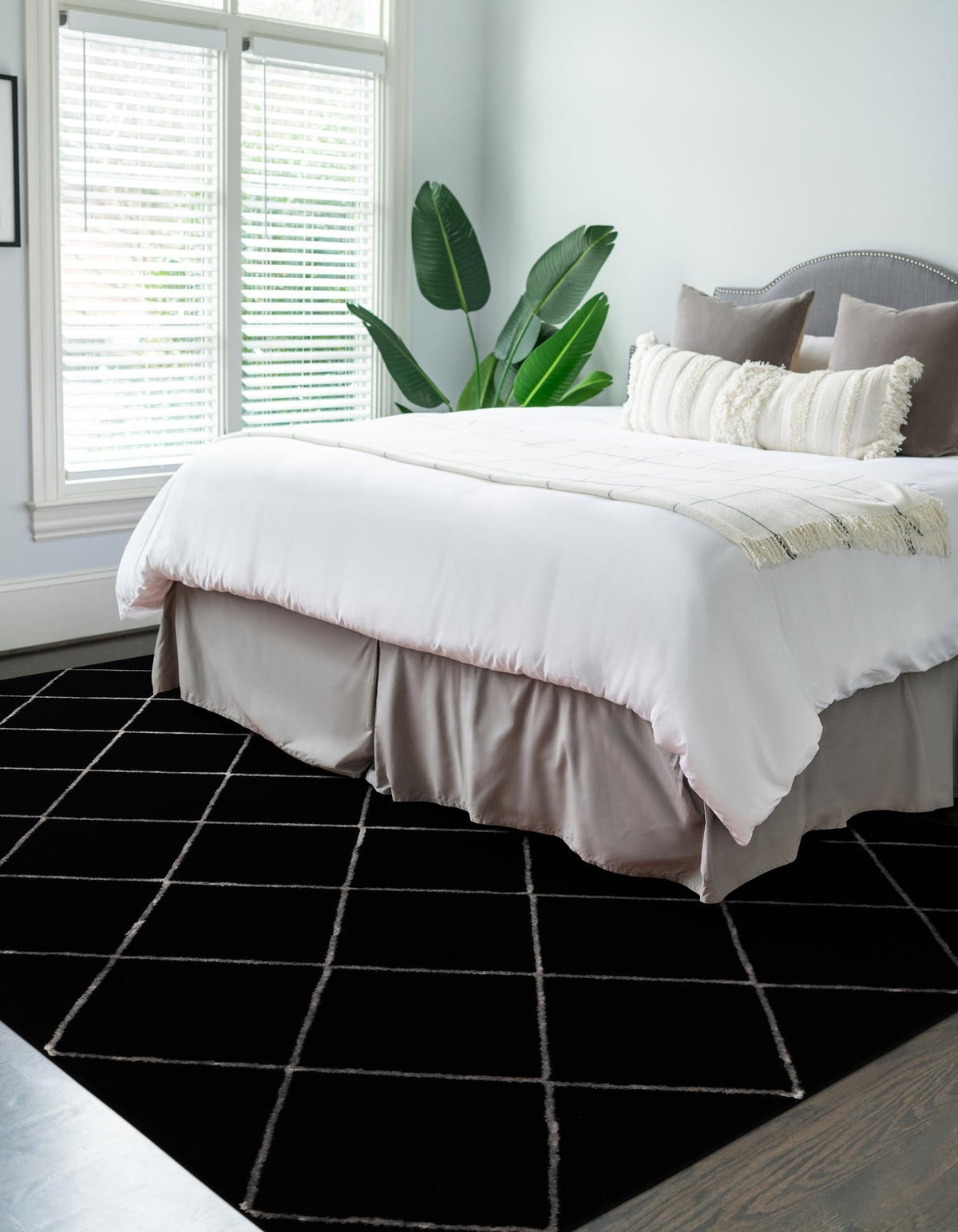 Metropolitan Matrix Collection Area Rug -  Urbana Rectangle Black and Silver  lifestyle 28