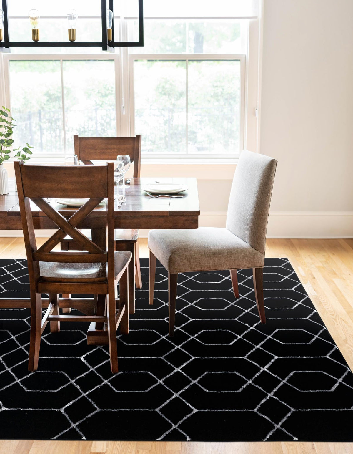 Hollywood Luxe Collection Area Rug - Sunset Rectangle Black and Silver  lifestyle 28