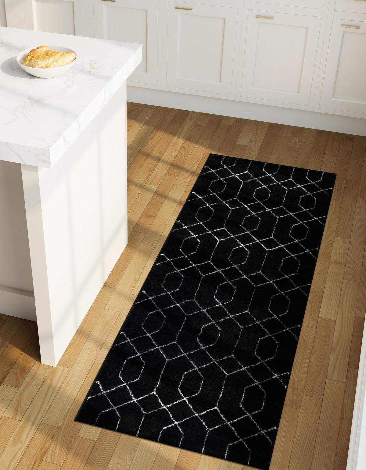 Hollywood Luxe Collection Area Rug - Sunset Runner Black and Silver  lifestyle 166