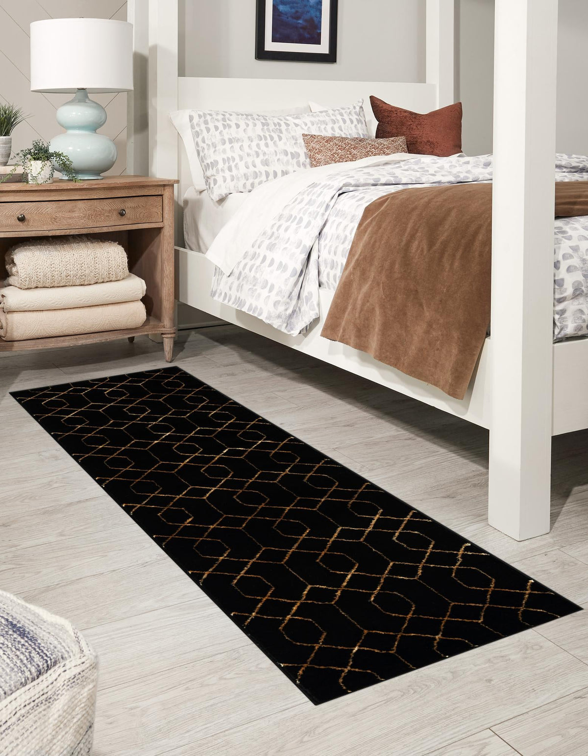 Hollywood Luxe Collection Area Rug - Sunset Runner Black and Gold  lifestyle 163