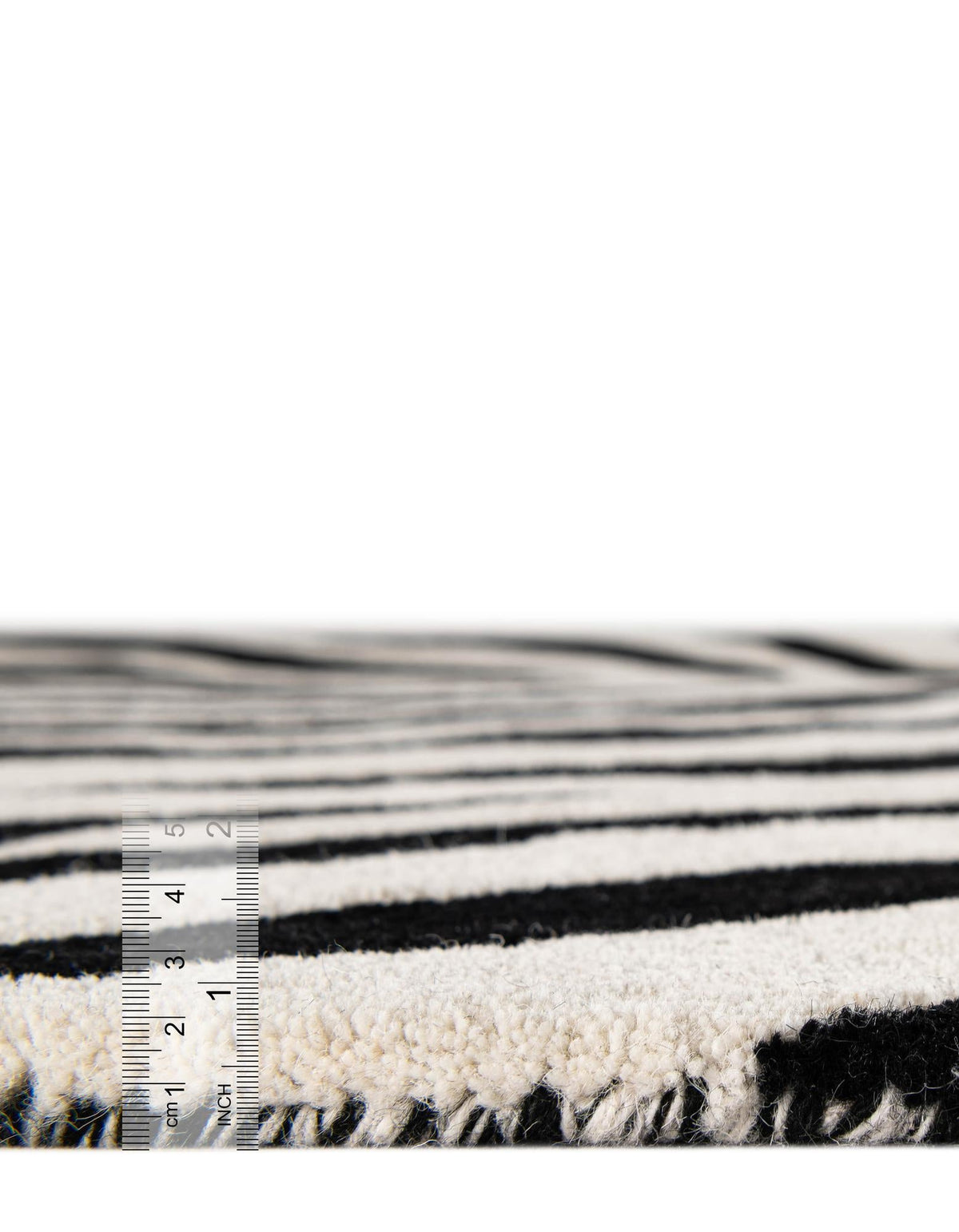 Hand Tufted Savannah Collection Area Rug -  Kalahari Rectangle Black and White  lifestyle 2