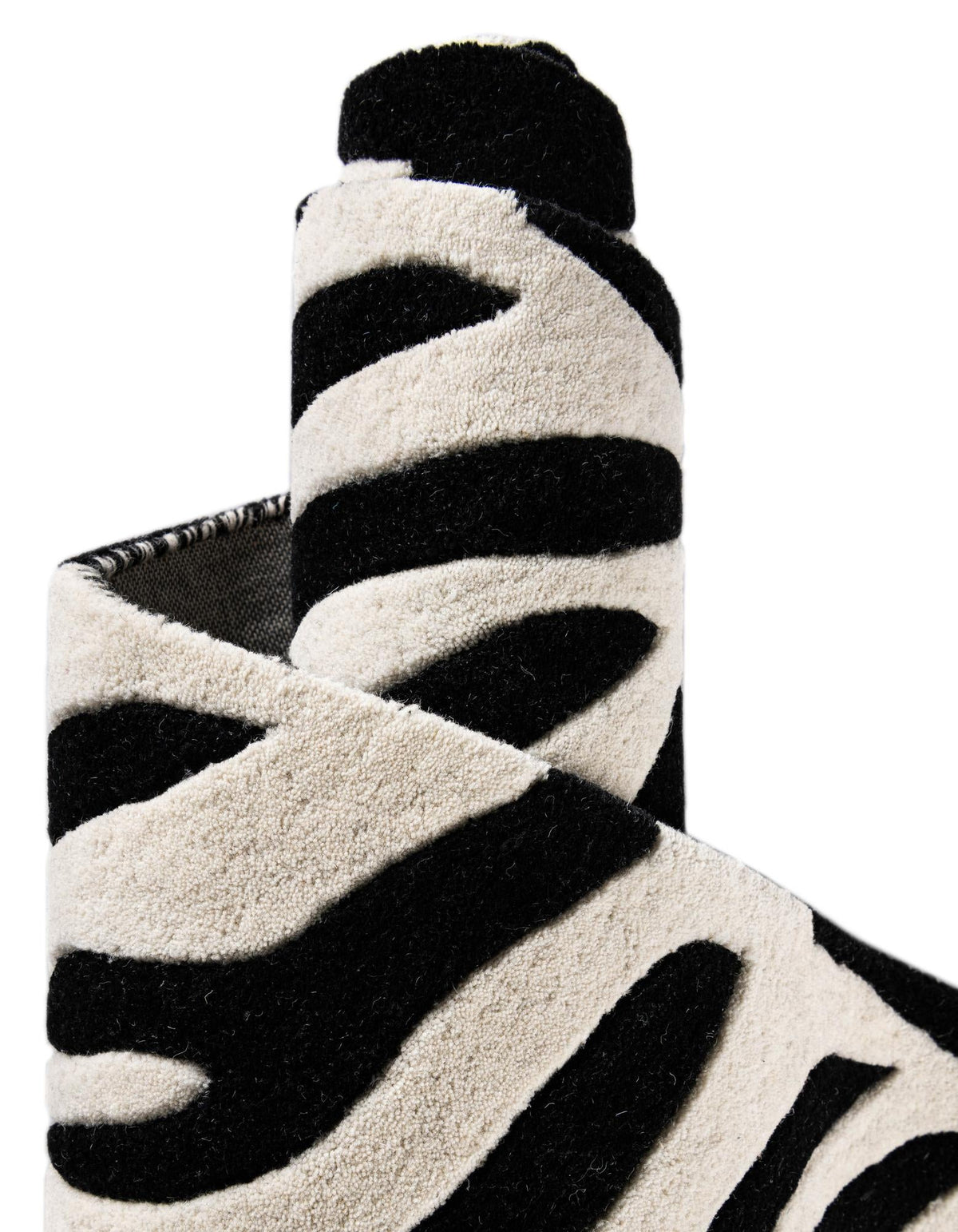 Hand Tufted Savannah Collection Area Rug -  Kalahari Rectangle Black and White  lifestyle 8