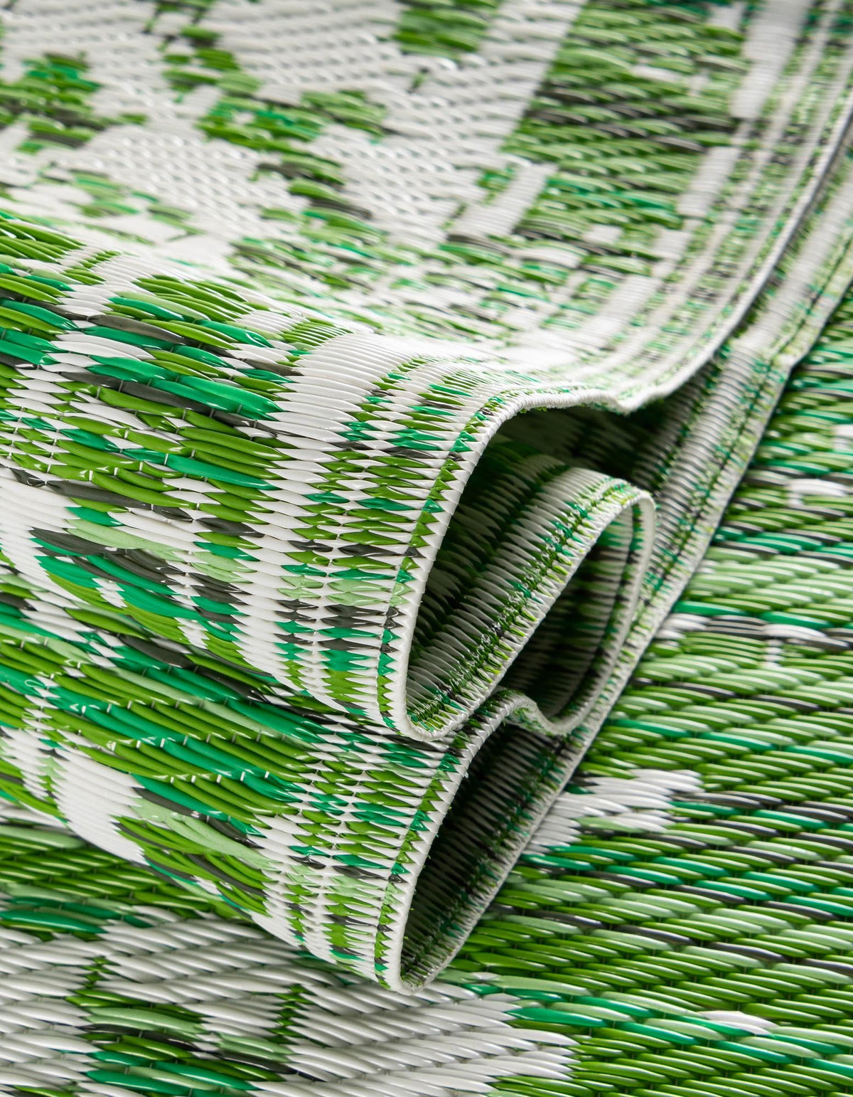 Serene Bay Outdoor Collection Area Rug -  Strand Rectangle Green  lifestyle 76