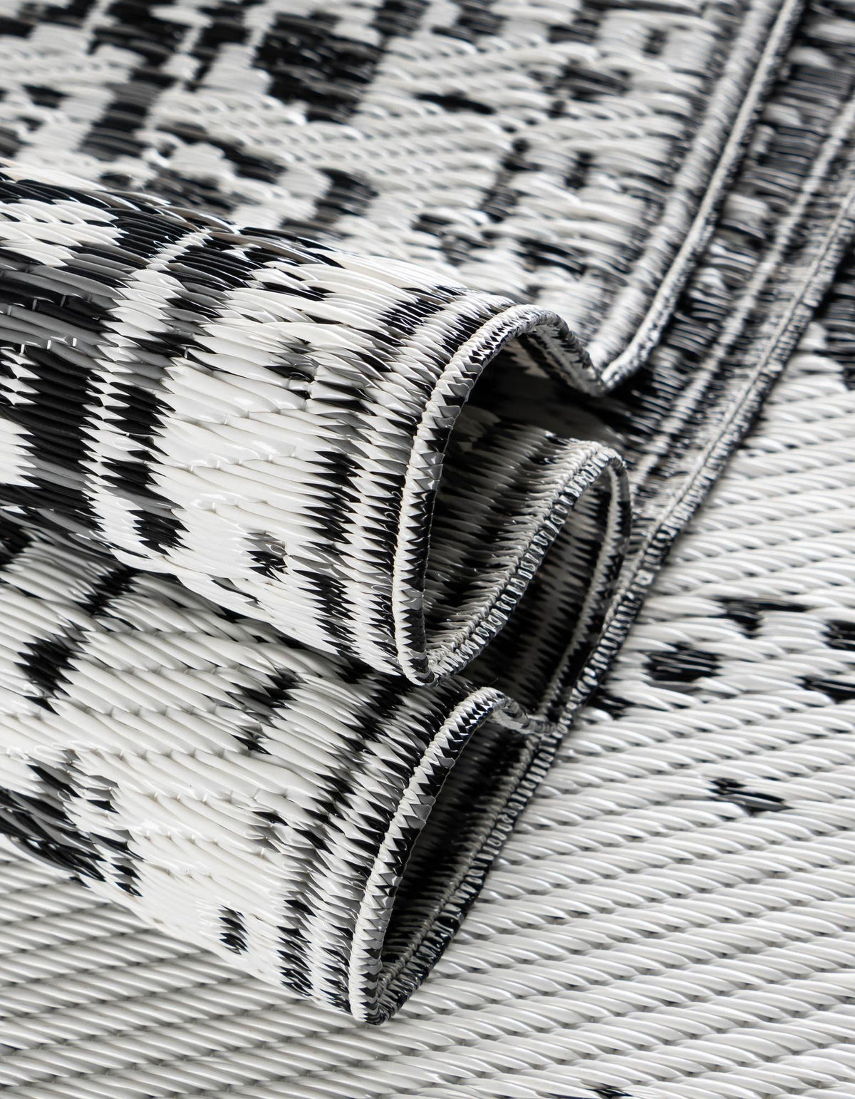 Serene Bay Outdoor Collection Area Rug -  Strand Rectangle Black and White  lifestyle 80