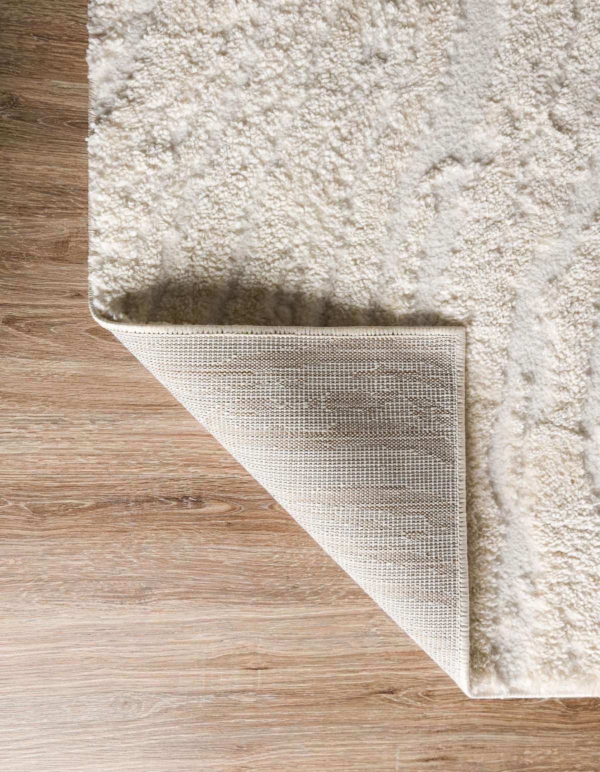 Sienna Collection Area Rug -  Garda Runner Ivory  lifestyle 102