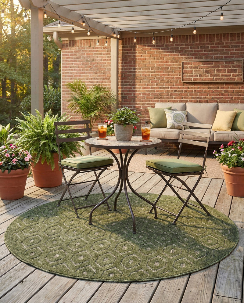 Garden Lattice Charm Collection Area Rug - Arbor (Green) Round Green  lifestyle 41