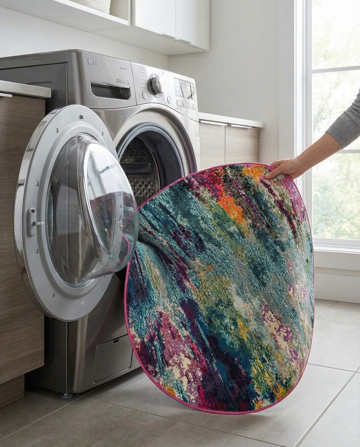 Chromatic Oasis Collection Area Rug -  Oasis Round Multi  lifestyle 79