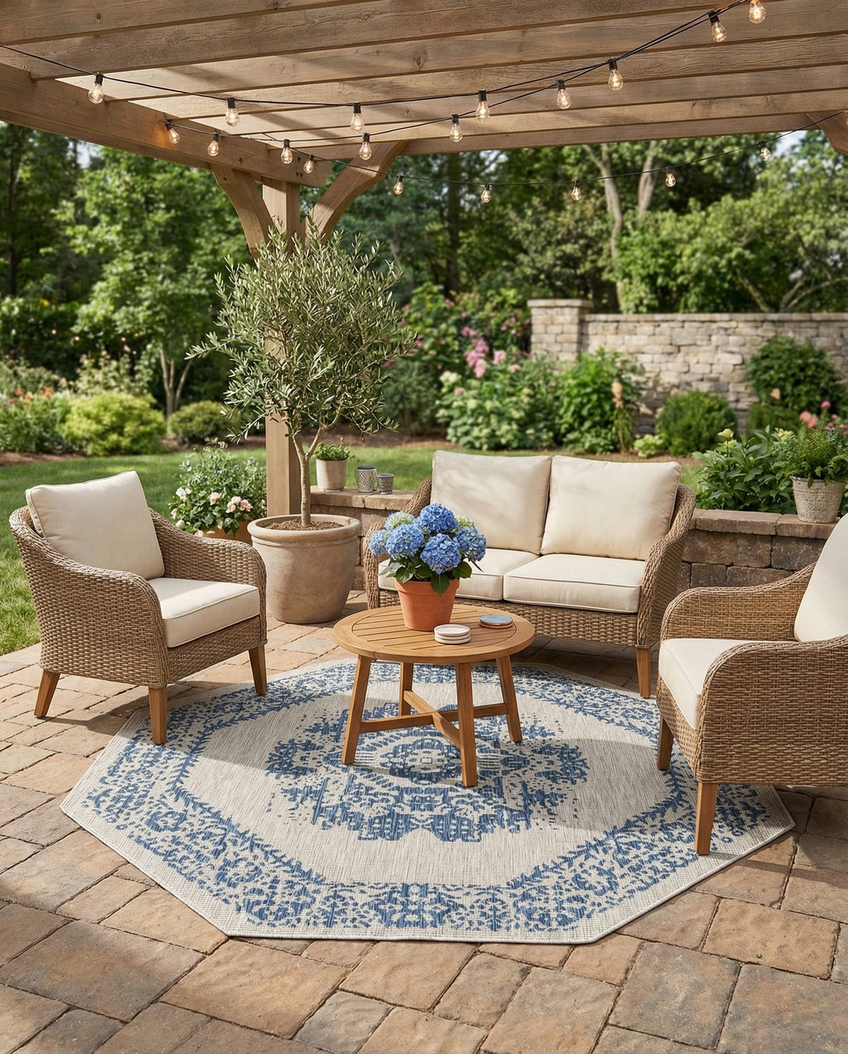 Patio Heritage Collection Area Rug - Savannah (Blue) Octagon Blue  lifestyle 109