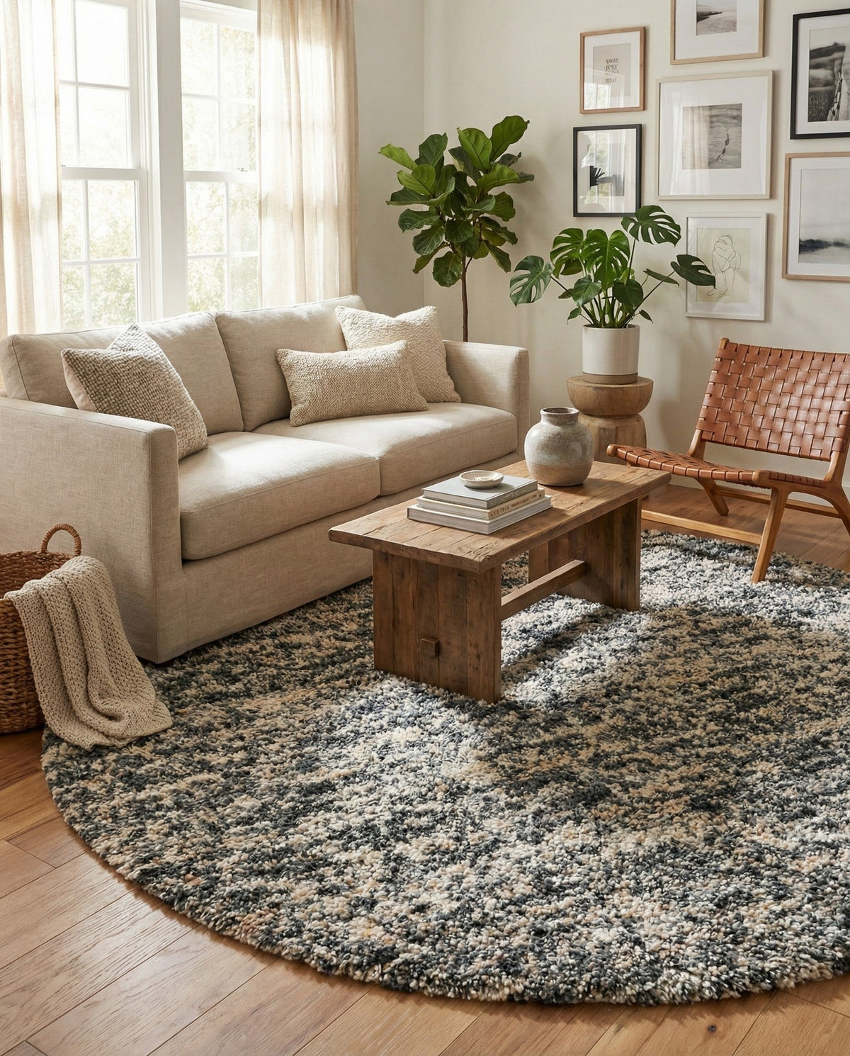 Wellington Luxe Shag Collection Area Rug - Kapiti Round Salt and Pepper  lifestyle 94