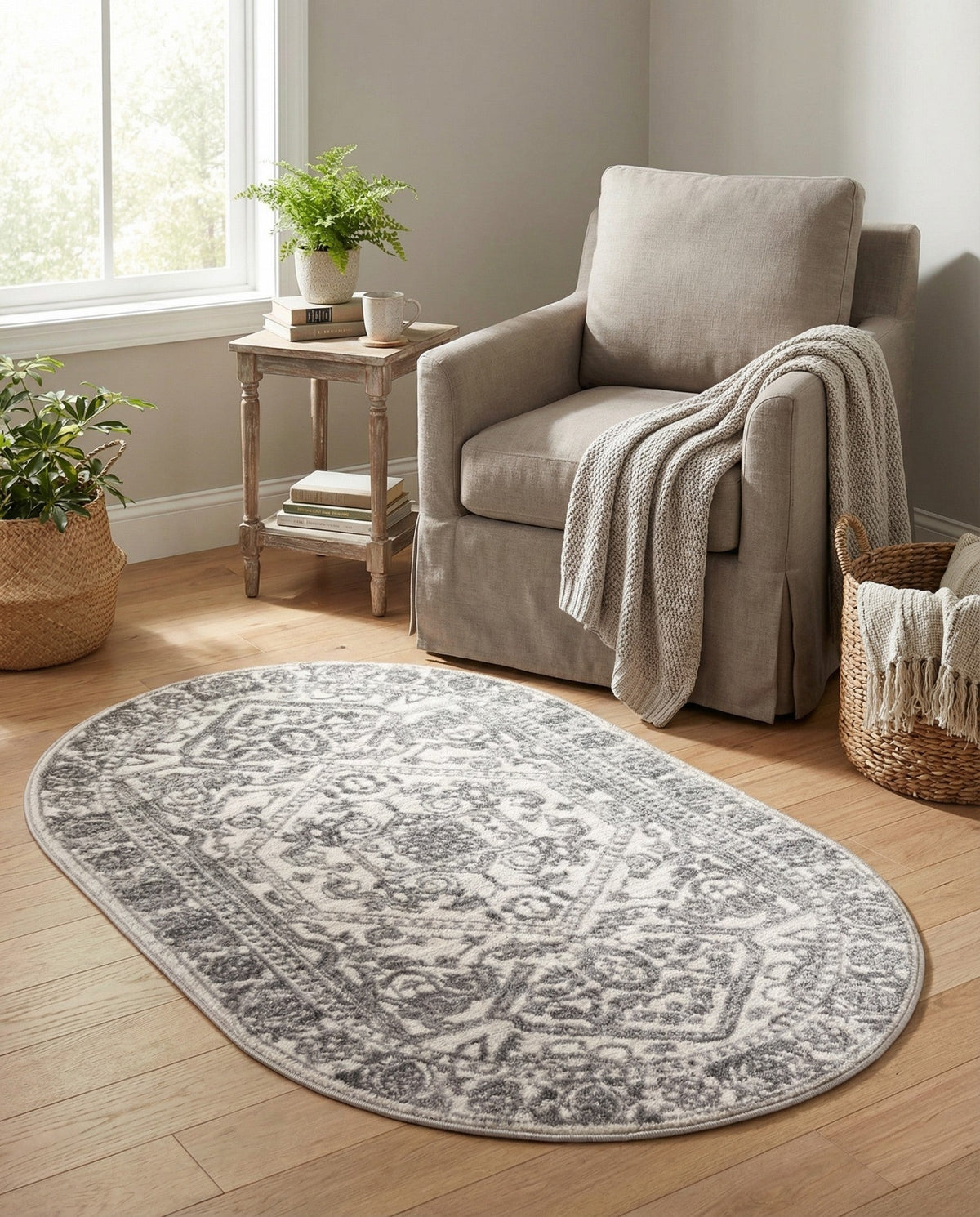 Charleston Elegance Collection Area Rug - Harborview Oval White  lifestyle 202