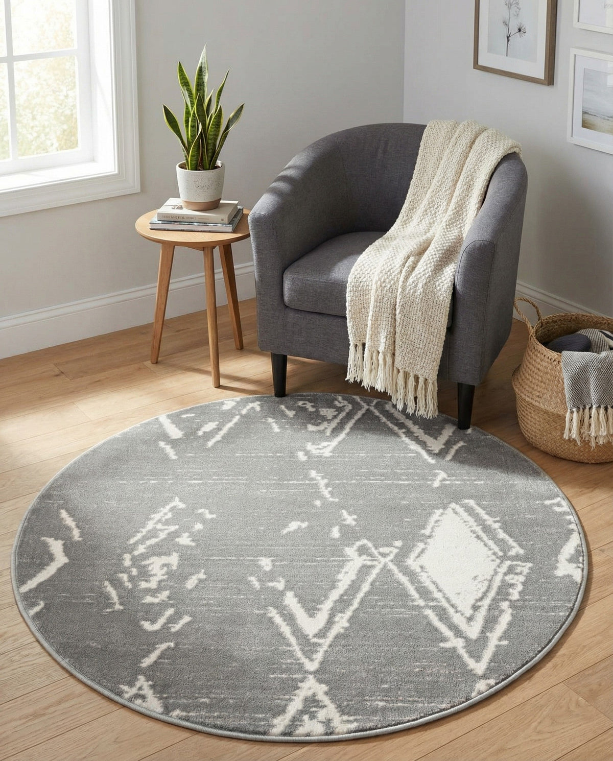 Metro Heights Collection Area Rug -  Madison Round Gray  lifestyle 142